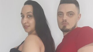 Free Naked BellaandJulius