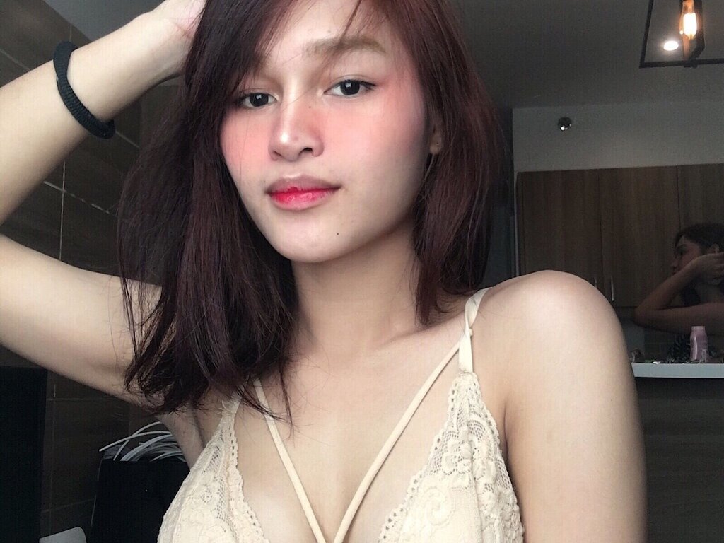 Free Naked GenevievDeguzman