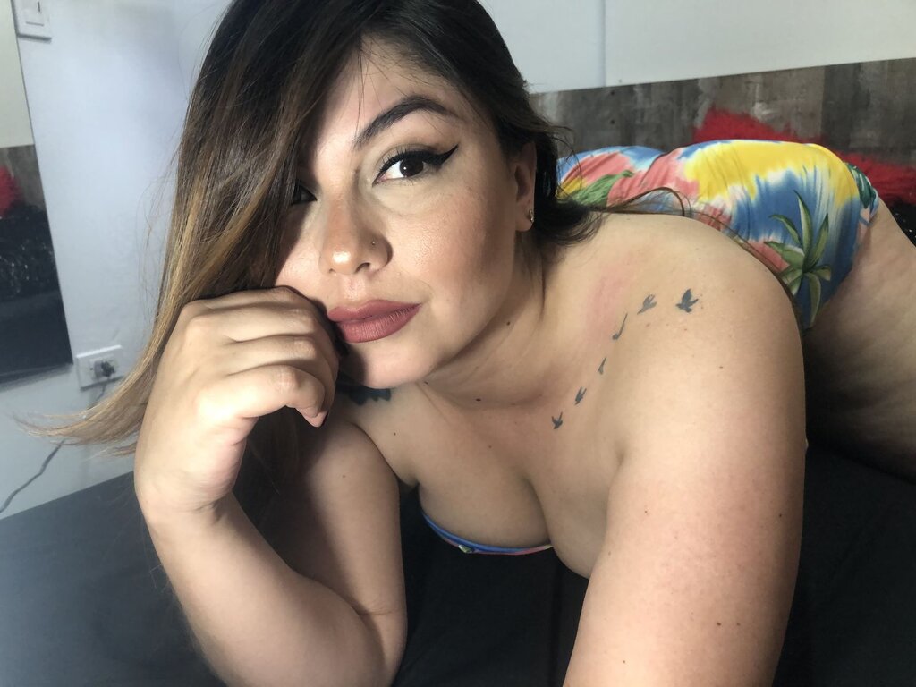 Free Naked MaggieHall