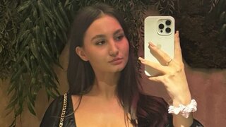 Free Naked TaiteHearing