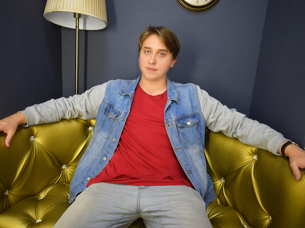 Free Naked TonnySoner